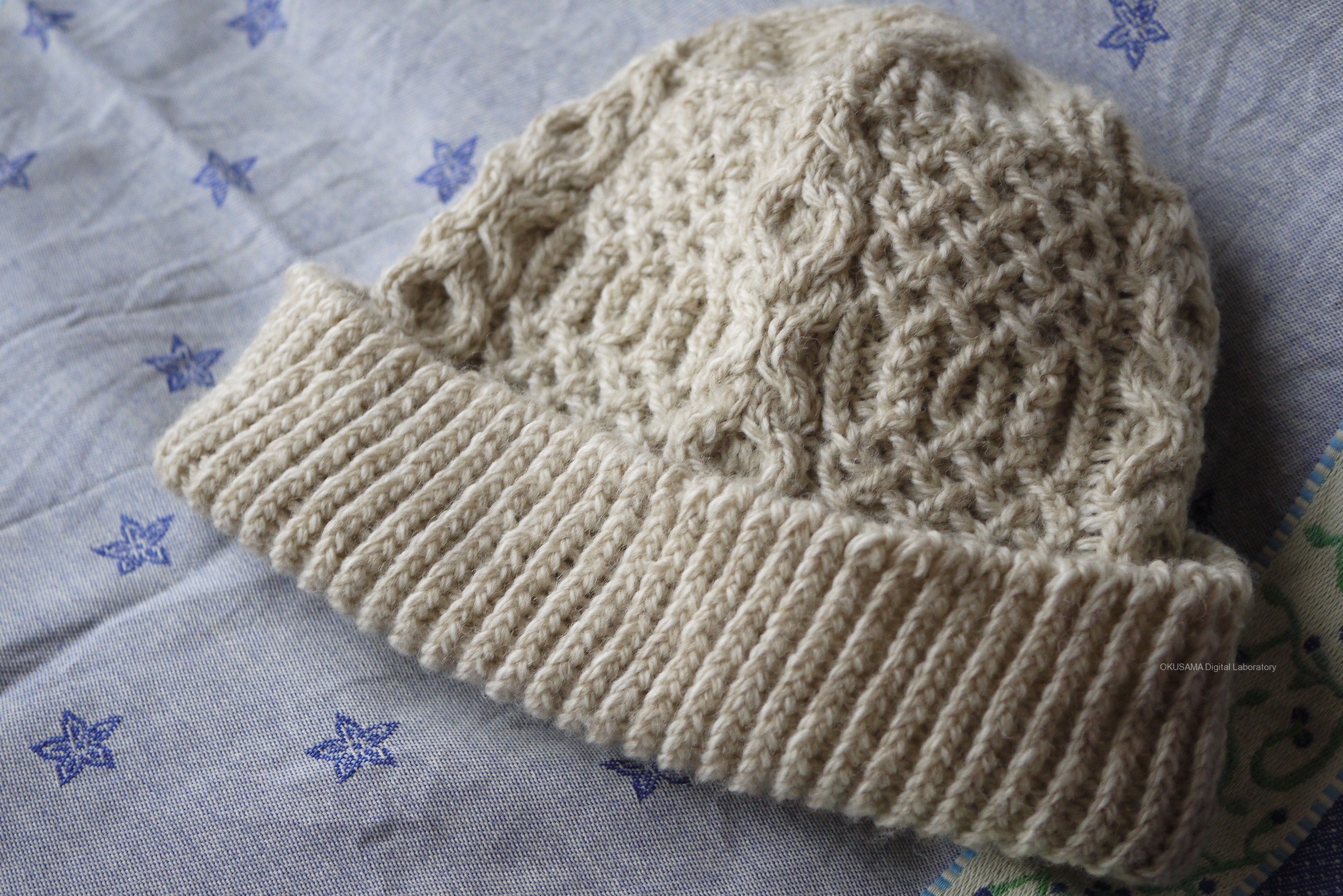 暖かい模様編みのニット帽子ができました